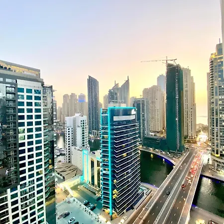 Studio Apartment Marina Dubai And Sea View At 10Mn From Jbr Beach & Metro Deluxe Studio Apt For 4Ppl Late Check-In & Late Check-Out Exterior photo
