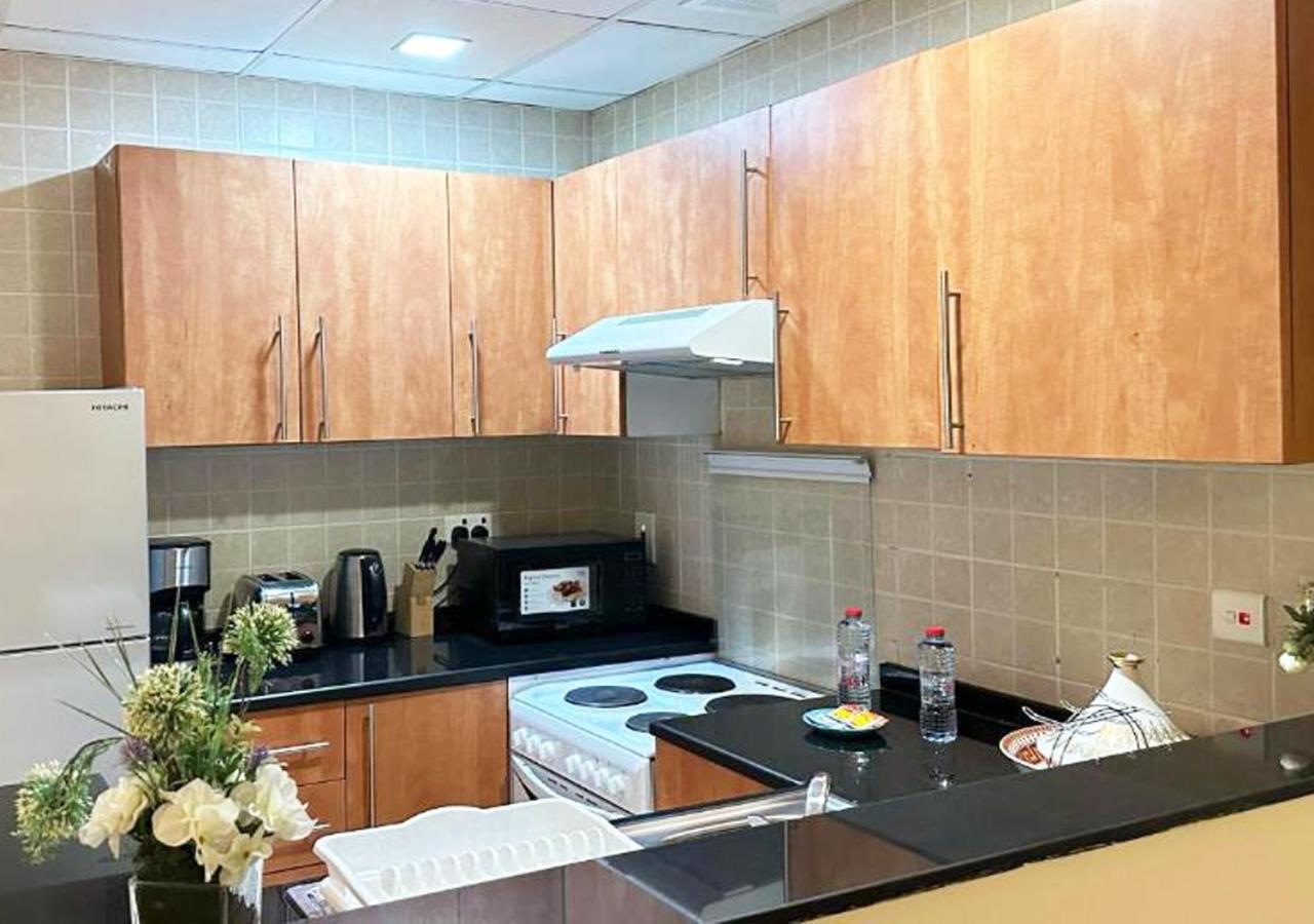 Apartment Marina And Sea View At 10mn From Jbr & Metro Deluxe For 4ppl Late Check-in & Late Check-out