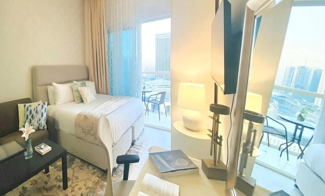 Marina And Sea View At 10mn From Jbr & Metro Deluxe For 4ppl Late Check-in & Late Check-out Apartment